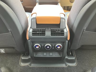 2024 LAND Rover DEFENDER thumbnail 30