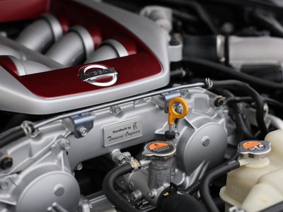 2016 Nissan GT-R — миниатюра 6