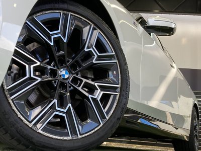 2025 BMW 5 SERIES TOURING thumbnail 29