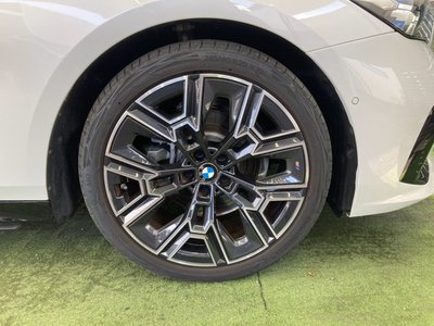 2025 BMW 5 SERIES TOURING thumbnail 22