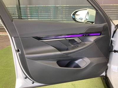 2025 BMW 5 SERIES TOURING thumbnail 57