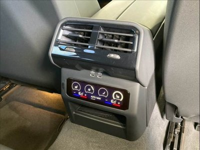 2025 BMW 5 SERIES TOURING photo 8