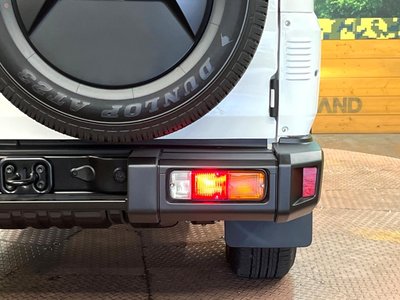 2025 Toyota LAND CRUISER 70 thumbnail 27