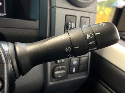 2025 Toyota LAND CRUISER 70 thumbnail 38