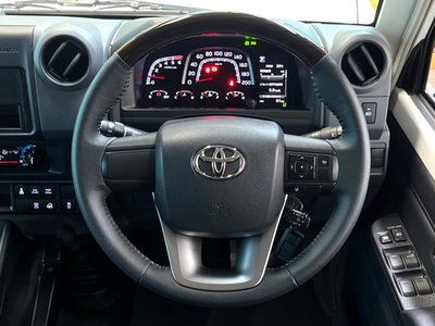 2025 Toyota LAND CRUISER 70 photo 11
