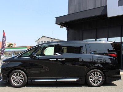 2024 Toyota ALPHARD — фото 8