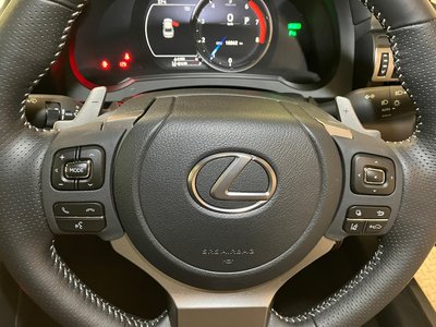 2022 Lexus RC — фото 14