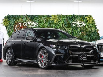 2025 BMW M5 TOURING photo 1