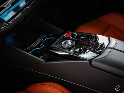 2025 BMW M5 TOURING photo 11