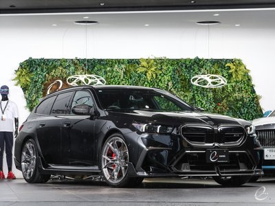 2025 BMW M5 TOURING photo 12