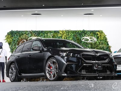 2025 BMW M5 TOURING photo 14