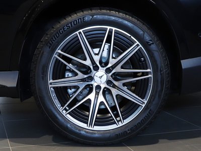 2025 Mercedes-BENZ GLC AMG thumbnail 35