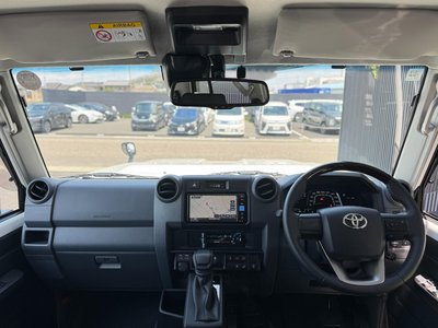 2025 Toyota LAND CRUISER 70 — миниатюра 9