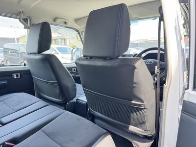 2025 Toyota LAND CRUISER 70 — миниатюра 45