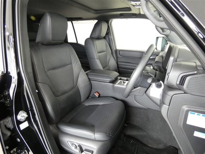 صورة 15 لـ 2024 Toyota LAND CRUISER 250