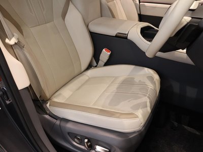 2025 Toyota CENTURY 照片 11