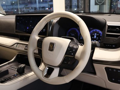 2025 Toyota CENTURY 照片 7