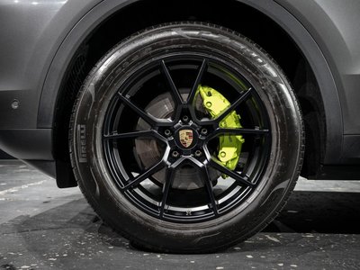2023 Porsche CAYENNE thumbnail 17