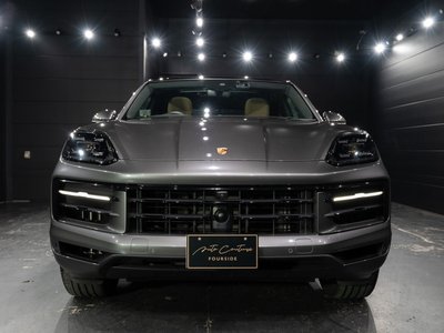 2023 Porsche CAYENNE photo 5
