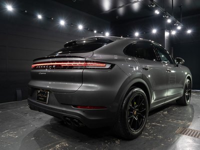 2023 Porsche CAYENNE photo 4
