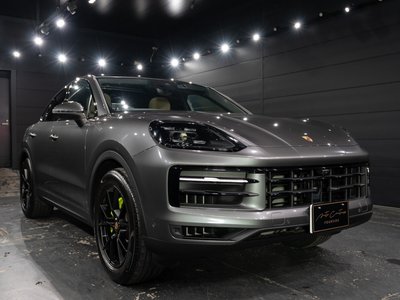 2023 Porsche CAYENNE thumbnail 23