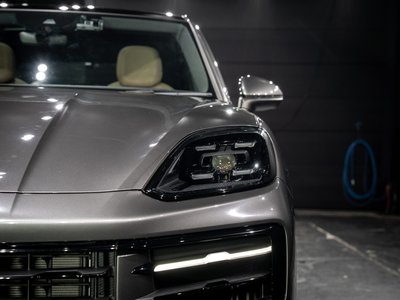 2023 Porsche CAYENNE thumbnail 53