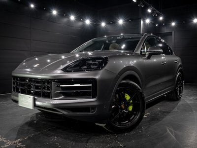 2023 Porsche CAYENNE photo 1