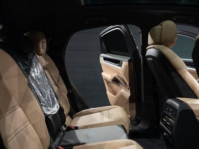 2023 Porsche CAYENNE thumbnail 44