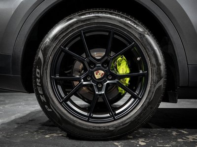 2023 Porsche CAYENNE thumbnail 19