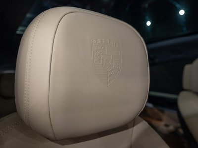 2023 Porsche CAYENNE photo 11