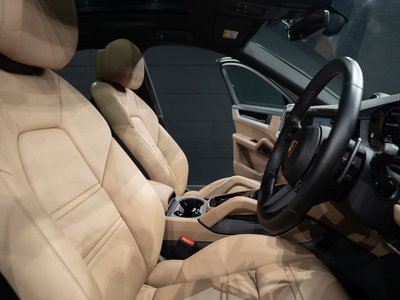 2023 Porsche CAYENNE thumbnail 39