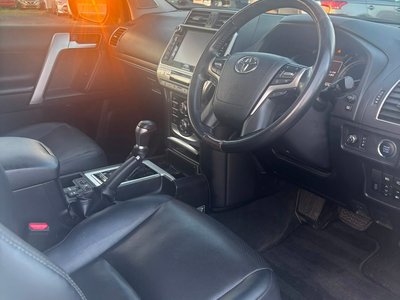 2019 Toyota LAND CRUISER PRADO 照片 12
