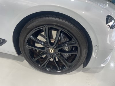 صورة 14 لـ 2020 Bentley CONTINENTAL