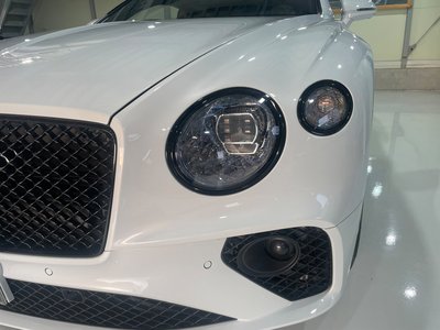 صورة 11 لـ 2020 Bentley CONTINENTAL