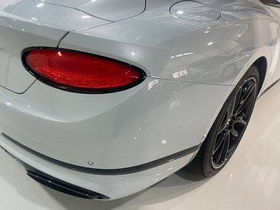 صورة 13 لـ 2020 Bentley CONTINENTAL