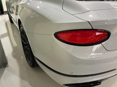 صورة 12 لـ 2020 Bentley CONTINENTAL