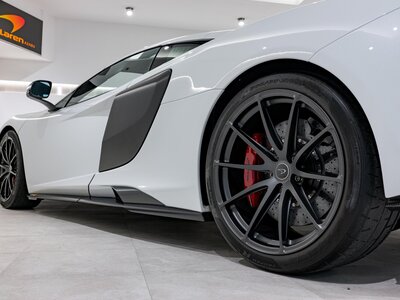 صورة مصغرة 16 لـ 2015 Mclaren 675LT