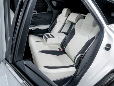 2025 Lexus RX 照片 18