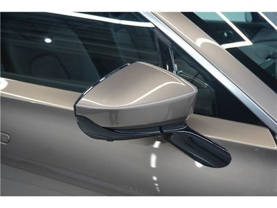صورة مصغرة 14 لـ 2023 Aston Martin DBX