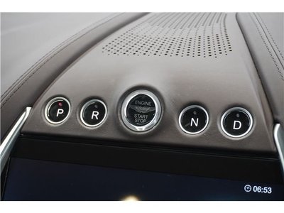 صورة مصغرة 35 لـ 2023 Aston Martin DBX