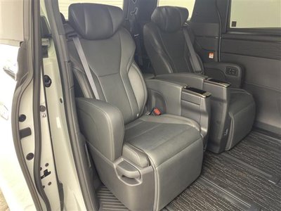 2025 Toyota ALPHARD — фото 35