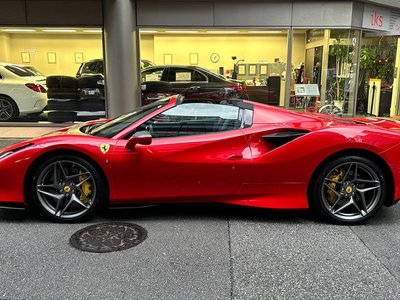 2021 Ferrari F8 SPIDER — фото 6