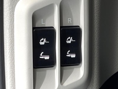 صورة 52 لـ 2023 Toyota LAND CRUISER PRADO