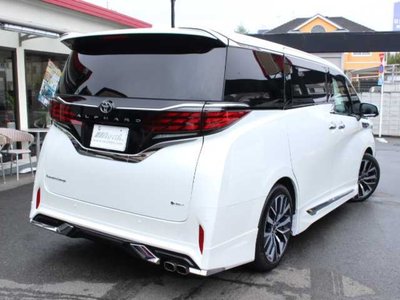 صورة 10 لـ 2023 Toyota ALPHARD