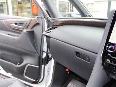 صورة 33 لـ 2023 Toyota ALPHARD