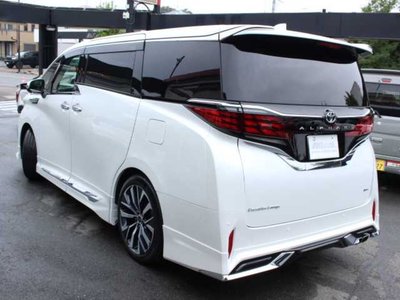 صورة 14 لـ 2023 Toyota ALPHARD