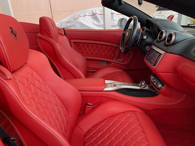 صورة مصغرة 57 لـ 2010 Ferrari CALIFORNIA