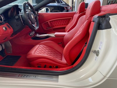 صورة مصغرة 36 لـ 2010 Ferrari CALIFORNIA
