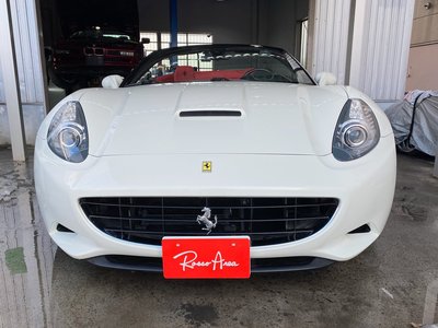صورة مصغرة 6 لـ 2010 Ferrari CALIFORNIA