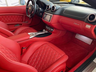 صورة مصغرة 56 لـ 2010 Ferrari CALIFORNIA
